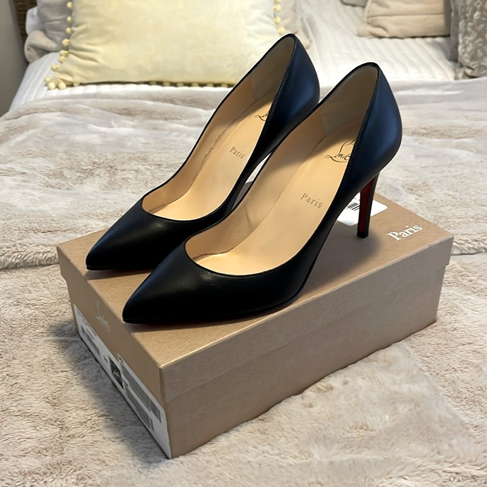 Christian Louboutin Kate black pumps